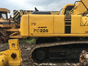 รถขุดตีนตะขาบโคมัตสึ PC220 มือสอง ขนาดกะทัดรัด น้ำหนัก 22 ตัน ขายในราคาถูก - Product Image 2