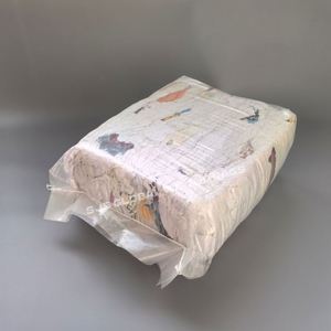 Chiffons de nettoyage industriels en coton blanc 100% naturel, issus de tissus imprimés en coton (chiffons de t-shirts) pour le nettoyage - Product Image 1