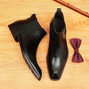 2025 Autumn Latest Formal Business Leather English <b>Pointed</b>-<b>Toe</b> Hand-carved Embroidery Oxford Fashion Trend Men's Leather Shoes - Product Image 1