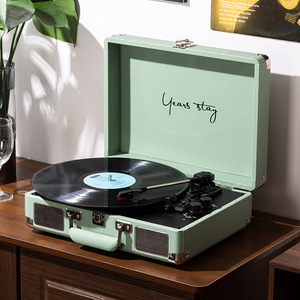 Tourne-disque portable vintage en forme de valise, lecteur de vinyle sans fil Bluetooth, mini phonographe de bureau avec options de prises universelles - Product Image 3