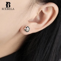 Boucles d'oreilles clous uniques et élégantes en argent sterling S925 avec coquille d'ormeau naturelle irrégulière pour femmes
