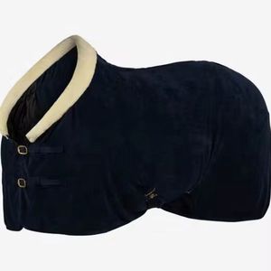 Medium <b>Weight</b> Horse Rug With Balanced Insulation And Breathable Fabric For Seasonal Use - Product Image 1