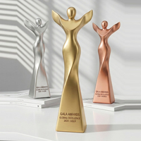Trophée personnalisé en résine gravée et imprimé UV, style pyramide, marque JYH, design créatif, récompense de danse, trophées or, argent, bronze