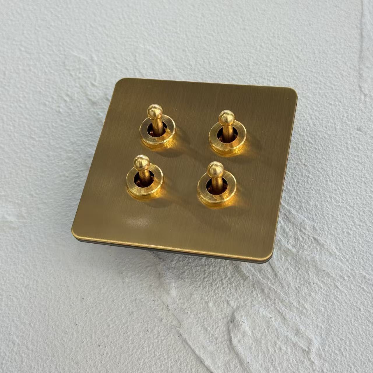 4 gang 2 way switch(toggle switch)
