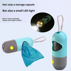 Distributeur de sacs à déjections canines biodégradables et écologiques avec éclairage LED, support en plastique souple pour sacs de nettoyage pour animaux de compagnie avec crochet métallique - Product Image 1