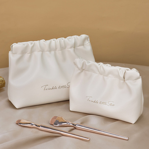 En stock, vente en gros, 4 couleurs, sac de maquillage en PU portable et réutilisable avec motif de lettres tendance, grande capacité, <span class=keywords><strong>pochette</strong></span> plissée élastique - Product Image 3