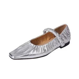 Zapatos Mary Jane de Tacón Bajo con Pliegues y Tira Suave para Mujer, Transpirables, Flexibles, Color Dorado, Patrón Geométrico, Casuales, Modernos y Planos - Product Image 4