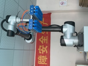 Cellule de palettisation robotisée tout-en-un, charge utile 20-80 kg, Cobot - Compact, mobile et prêt à l'emploi - Product Image 4