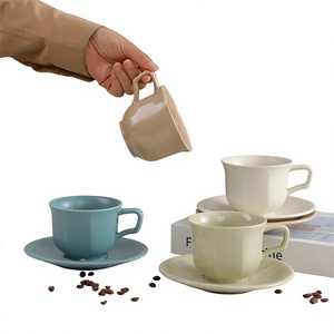 Set Tazza e Piattino in Ceramica Stile Macaron, Tazza per Latte Creativa Stile Instagram, Adatta al Microonde, 280ml, Design di Lusso Leggero per Matrimoni - Product Image 1