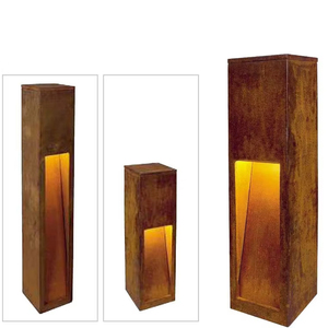 Borne lumineuse extérieure rustique en acier Corten - Product Image 1