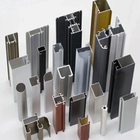 Profils en aluminium de haute qualité de la série 6000, revêtement poudré, grain de bois, pour la décoration architecturale des fenêtres, des portes et des bâtiments