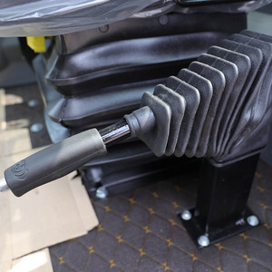 Bulldozer sur roues à prix abordable avec marche arrière, roulement et pompe à couple élevé - Product Image 4