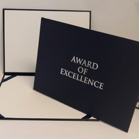 Cubierta de Cuero Sintético para Certificado con Logotipo Personalizado, Porta Diplomas A4 A3, Fabricante Mayorista para Graduación, Premiación Escolar