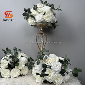Décoration de centre de table de mariage élégante, petite boule de fleurs pour support de tige - Product Image 6