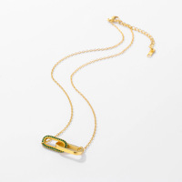 Collier pendentif Gaovo tendance vintage en acier inoxydable plaqué or 18 carats avec chaîne à maillons en zircon en forme de cœur et insert de cercle