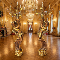 Chef-d'œuvre : Figurines ailées en bronze doré tenant des candélabres floraux - Éclairage de luxe de qualité muséale, sculpture en bronze