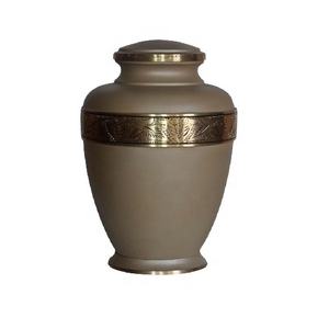 Urna de latón para cremación de adultos grabada a mano de estilo americano, Tesoro funerario conmemorativo para suministros funerarios - Product Image 1