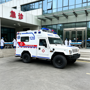 Les ambulances dans les zones isolées et montagneuses sont équipées d'un espace suffisant, d'un équipement complet et d'une capacité de maniabilité optimale pour les outils d'urgence. - Product Image 5