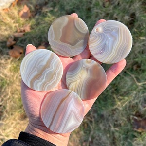Vente en gros de cristaux de guérison, agate rayée naturelle, tranche ronde, pour la décoration de la maison et les cadeaux - Product Image 4