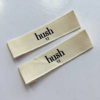 Étiquettes de vêtements en coton tissé couleur unie, blanc naturel, écologiques, brodées, carrées, en rouleau, taille/couleur/design personnalisables
