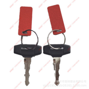 ฝาถังน้ำมันเมอร์เซเดส เบนซ์ เจียฟาง สีดำ พลาสติก พร้อมตัวล็อคและขาตั้งสูง สำหรับอุปกรณ์เสริมรถบรรทุก - Product Image 3