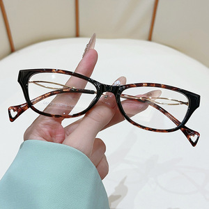 Cat Eye Full Rim TR90 Eyeglasses <b>Frame</b> G6025 Lightweight Fashion Trend Women's Decorative Glasses - Product Image 3