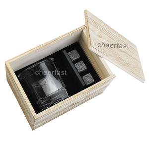 Juego <span class=keywords><strong>de</strong></span> regalo <span class=keywords><strong>de</strong></span> licor <span class=keywords><strong>de</strong></span> caja <span class=keywords><strong>de</strong></span> madera <span class=keywords><strong>de</strong></span> nuevo diseño, juego <span class=keywords><strong>de</strong></span> regalo <span class=keywords><strong>de</strong></span> whisky aceptable <span class=keywords><strong>de</strong></span> etiqueta privada con juego <span class=keywords><strong>de</strong></span> herramientas <span class=keywords><strong>de</strong></span> barra <span class=keywords><strong>de</strong></span> posavasos para whisky - Product Image 1