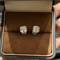 Изысканные ювелирные серьги, эффектные винтажные серьги из золота 18к/14к с выращенными в лаборатории бриллиантами 2 карата DE VVS IGI огранки «кушон», женские серьги-пусеты.