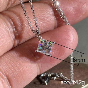 Collana con Ciondolo a Cuore Semplice Stile Solitario di Tendenza per Donna, Gioiello da Clavicola con Catena a Maglie in Rame per Fidanzamento - Product Image 4