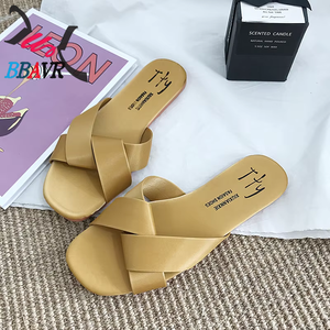 Chanclas de verano coreanas de suela plana con diseño cruzado, sencillas, en cien colores lisos, con puntera de acero, a la moda. - Product Image 5