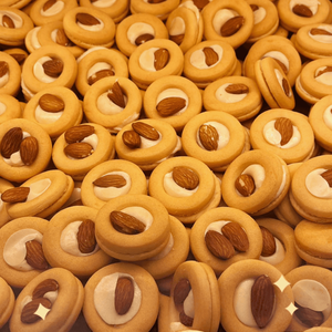 Biscuits classiques Petit Beurre, texture croustillante, goût léger et saveur française traditionnelle - Product Image 3