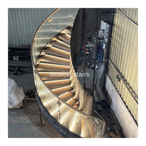 <span class=keywords><strong>Escalier</strong></span> courbé sur mesure en acier inoxydable et bois, avec travail métallique artistique, pour villa intérieure et hall d'entrée de sous-sol - Product Image 1