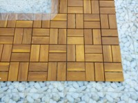 Baldosas de Madera de Acacia de Alta Calidad MAPLE LEAF DT012 de 8 Listones, Revestimiento de PU de 12 mm, Superficie con Gráficos Modernos para Exteriores
