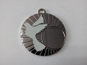 Medaglia in Metallo Argento Lucido con Smalto Morbido, Colomba della Pace con Adesivi - Product Image 2