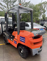 Chariot élévateur diesel japonais d'occasion de 3 tonnes avec moteur Isuzu d'origine, mât à 3 sections, hauteur de levage de 4,5 m, pneus pleins