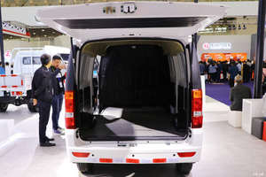 Nouveaux véhicules DFSK Euro 6 certifiés CEE, camions 100 % électriques Dongfeng Motor LHD EC35 avec caméra arrière à vendre - Product Image 3