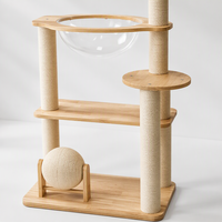 Arbre à chat multi-niveaux en chêne massif avec capsule spatiale en acrylique et boule à gratter rotative W3 133cm