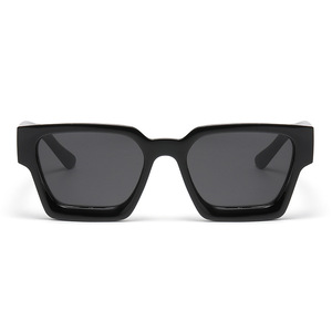 Jamie 5105 Square Frame Sunglasses Black UV400 Unisex Fashionable Outfits For Parties And Gatherings - Product Image 5