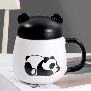 Mug à café en céramique minimaliste 3D Panda Chaton 530 ml, en stock usine, cadeau mignon en forme d'animal pour étudiants, compatible micro-ondes et lave-vaisselle - Product Image 1