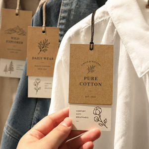 Étiquettes volantes en papier kraft personnalisées pour vêtements et sacs, avec logo, têtes de cartes épaissies, estampage à chaud, impression quadricolore - Product Image 1