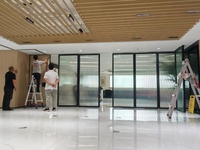 Cloisons de séparation en verre écologiques et mobiles avec cadre en aluminium pour salles de réunion de bureau - Design moderne et haute absorption acoustique
