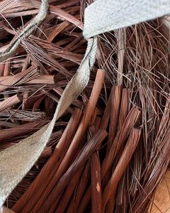 Fil de cuivre en vrac de haute qualité en gros 99,99%, Déchets de cuivre au prix d'usine - Product Image 1