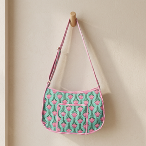 Nuevo Bolso Bandolera Floral Ligero en Colores Rosa y Verde, Ecológico, Suave y Duradero, de Algodón, con Correa Ajustable para el Hombro - Product Image 2
