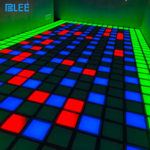 Jeu de piste de danse multijoueur interactif d'intérieur avec commande - Product Image 2