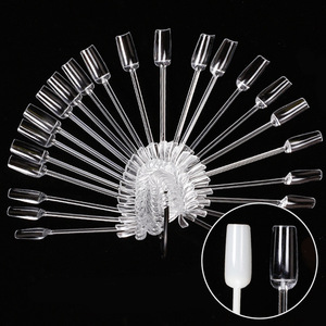 Nuancier professionnel 24 couleurs en forme d'éventail, présentoir à ongles à pointe carrée avec anneau en plastique pour salon de manucure - Product Image 1