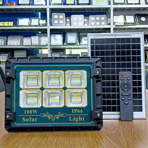 ไฟสปอร์ตไลท์ LED พลังงานแสงอาทิตย์ 100W SMD IP67 ตัวเรือน ABS แบตเตอรี่ลิเธียมโพลีซิลิคอน พร้อมเซ็นเซอร์ตรวจจับแสง ได้รับการรับรองมาตรฐาน CE แสงขาว 5000K 120 องศา - Product Image 1
