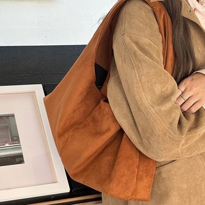 กระเป๋าโท้ทหนังกลับ สีน้ำตาลกาแฟ ความจุขนาดใหญ่ หัวเข็มขัดแม่เหล็ก กระเป๋าซิป ชุดลำลองประจำวัน ฤดูหนาว 2025 - Product Image 2