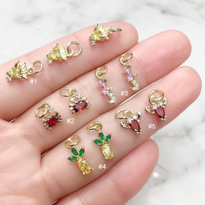CZ8452 Mini Cubic zirconia charms animali accessori gioielli piccolo carino cz micro pavimenta granchio gamberetti cavalluccio marino charms - Product Image 1