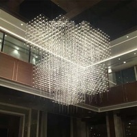 Lustre cube LED moderne personnalisé en acier inoxydable, grand luminaire LED en cristal de luxe pour plafonds hauts, idéal pour les hôtels