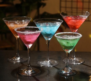 Copas de Cóctel Martini Transparentes Estilo Art Deco Tradicional para Fiestas, 200-500 ml, Certificación CE - Product Image 2